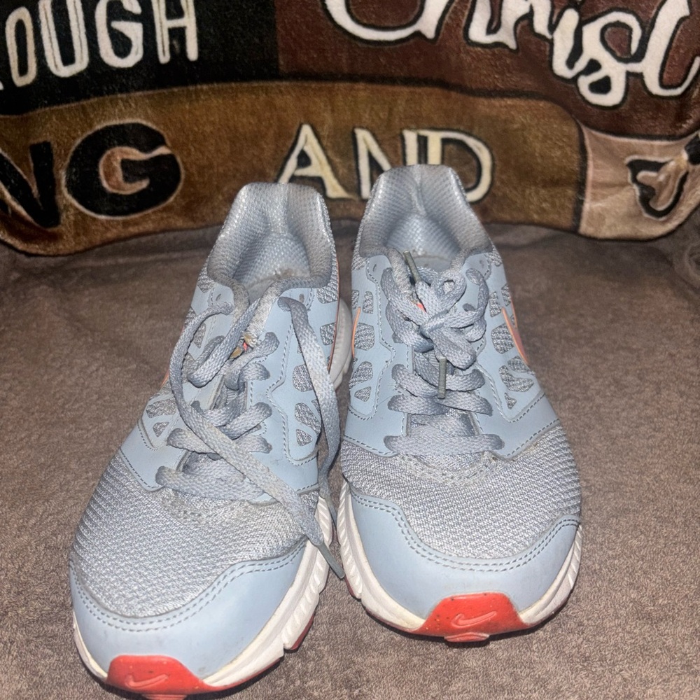 Nike Women Light Gray and Coral Sneakers